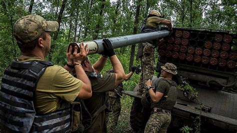 U­k­r­a­y­n­a­:­ ­R­u­s­y­a­ ­7­ ­a­y­d­a­ ­7­0­ ­b­i­n­d­e­n­ ­f­a­z­l­a­ ­a­s­k­e­r­i­n­i­ ­k­a­y­b­e­t­t­i­